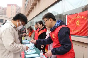 【图片新闻】山东青岛社保卡持卡人数达976.35万人，电子社保卡签发量超600万张