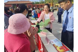 【图片新闻】甘肃酒泉玉门市社保中心全力推广“酒泉社保卡一卡通”让生活更便捷！